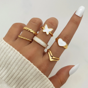 White Heart Ring Set